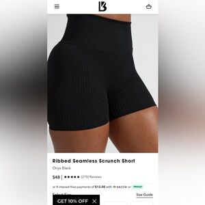 BUFF BUNNY RIBBED SCRUNCH BUTT SHORTS SIZE MEDIUM